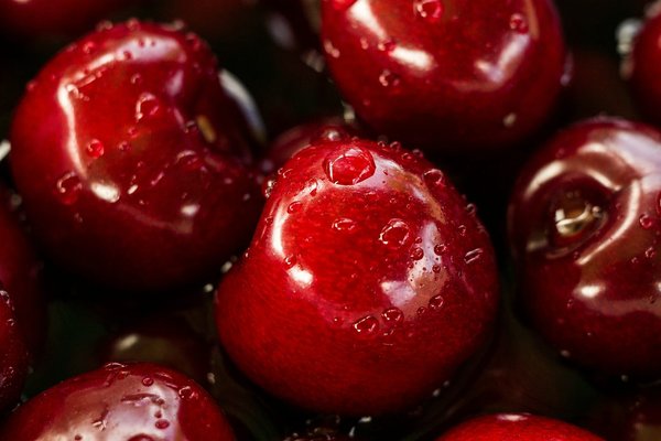Quels sont les meilleurs conseils pour réaliser des desserts à base de fruits rouges sans sucre ajouté?